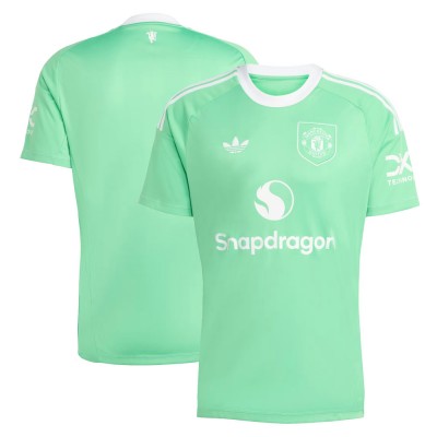 Manchester United 2025/26 Third Goalkeeper Shirt