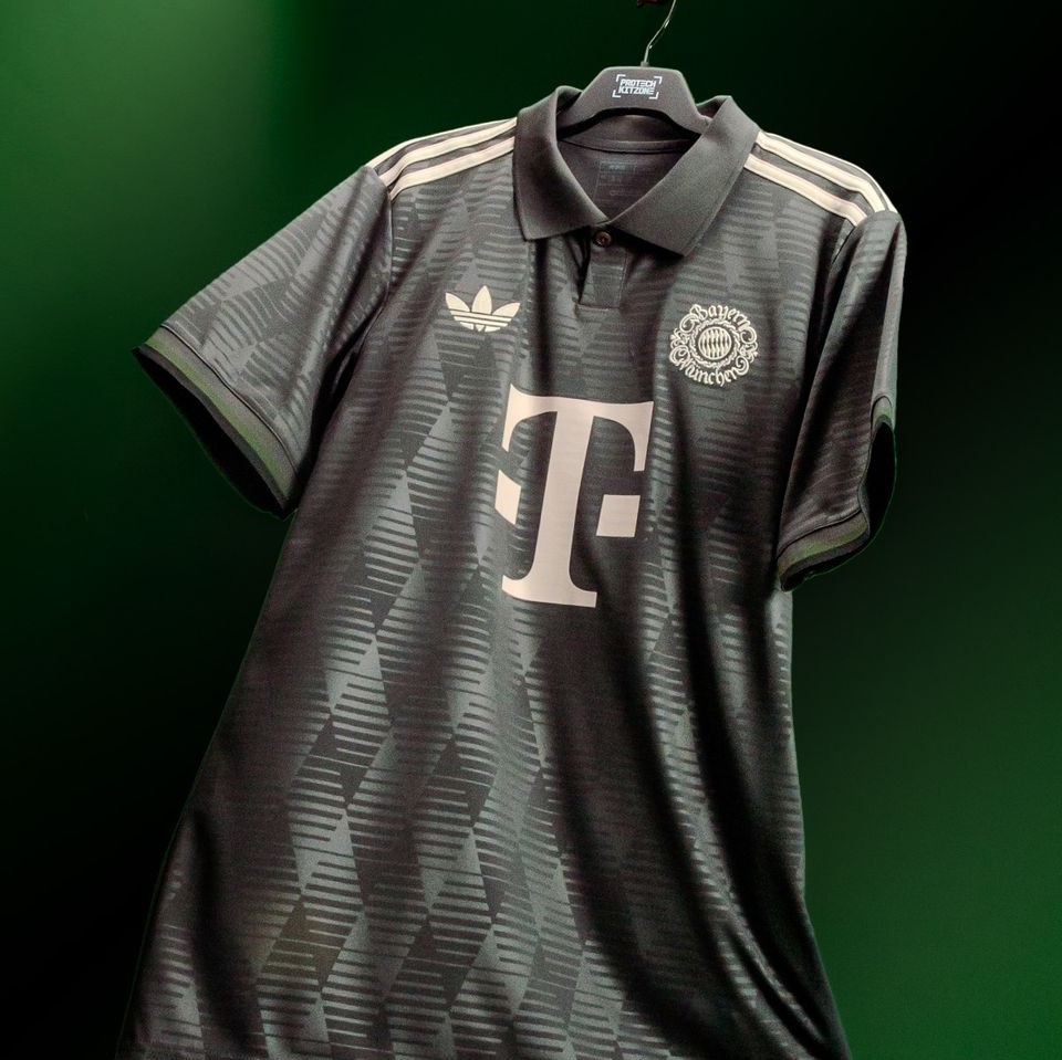 FC Bayern Munich 2024/25 Wiesn Shirt